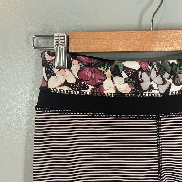 Lululemon Run: Inspire Crop II *All Full-On Luxtreme Butterfly Band - Picture 13 of 16